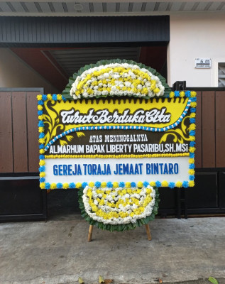 Papan Bunga Duka di Jereweh